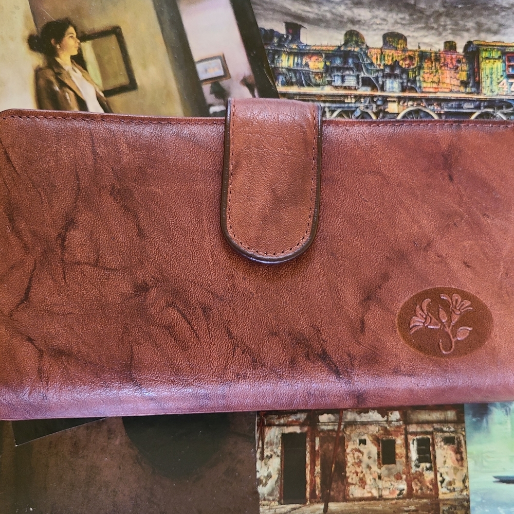 Brown Wallet - Picture 5 of 8
